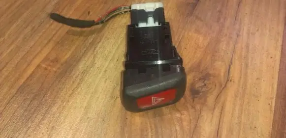 Nissan Almera N16 Hazard light switch NILES06016