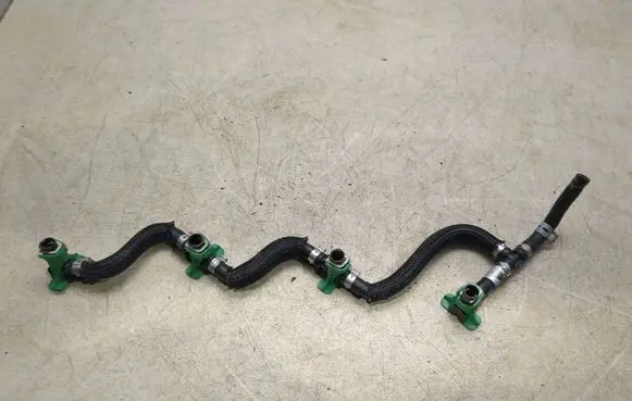 KIA Ceed Fuel injector supply line/pipe 31471 180721