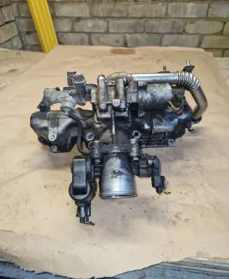 Toyota Avensis T250 Intake manifold 171110R010 256200B012 1923002010