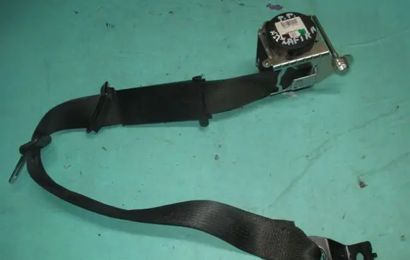 Opel Zafira B Front seatbelt 560834801G