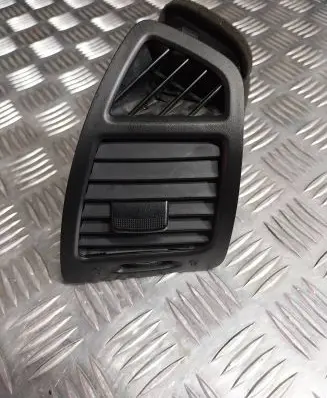 KIA Sorento Dash center air vent grill 974802P000