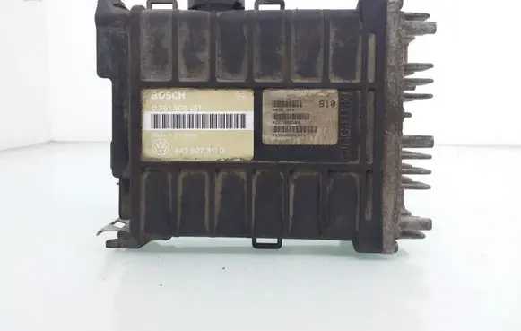 Volkswagen PASSAT B3 Engine control unit/module 443907311B 0261200261