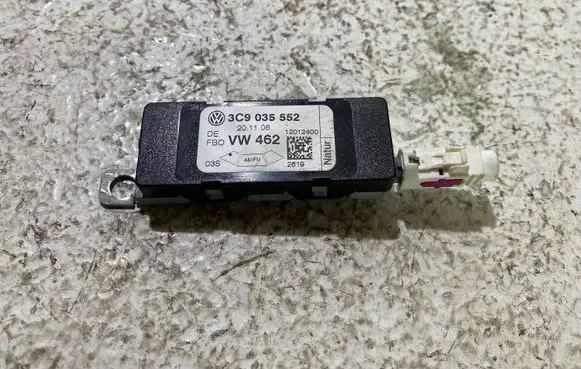 Volkswagen PASSAT B6 Antenna control unit 3C9035552 12012400 WW462