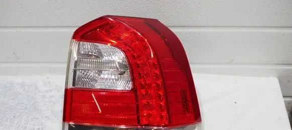 Volvo XC70 Rear/tail lights 2VA01152702 31395960