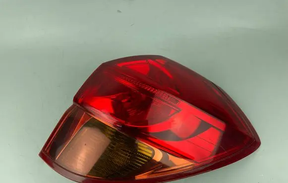 Subaru Legacy Rear/tail lights 22020792