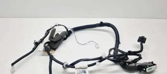 Nissan Pulsar Front door wiring loom 241253ZL0E