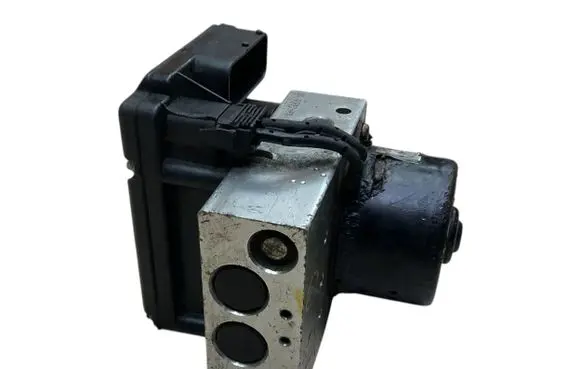 Volkswagen Golf IV ABS Pump 1J0907379AG 00961204 1J0614217F
