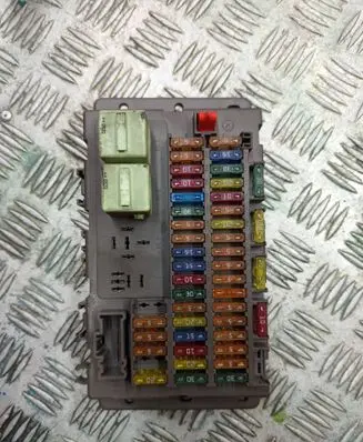 Mini One - Cooper R50 - 53 Fuse box set 518030507 63329020603
