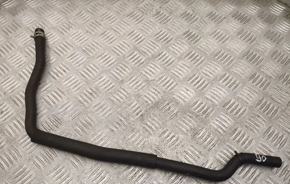 Toyota Avensis T270 Engine coolant pipe/hose