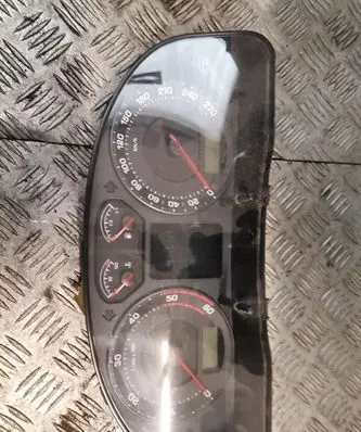 Skoda Superb B5 (3U) Speedometer (instrument cluster) 3u0920841a