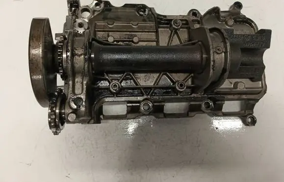 Audi A2 Oil pump 045103127d 045103118