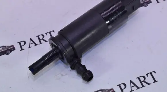 BMW 5 E39 Headlight washer pump 8377613