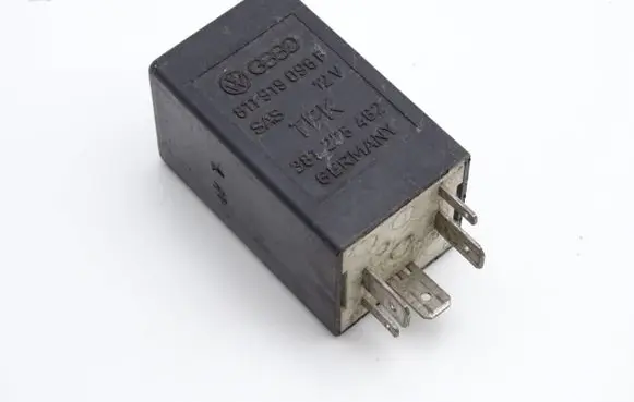 Volkswagen Golf II Other relay 811919096F