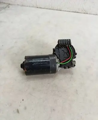 Audi A6 S6 C5 4B Wiper motor 0390241330