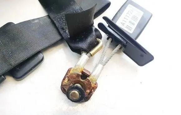 Audi A4 S4 B6 8E 8H Middle seatbelt (rear) 561030302B