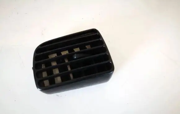 Mitsubishi Space Star Dash center air vent grill