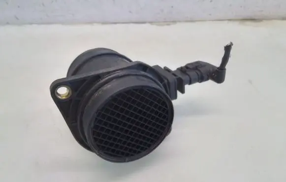 Hyundai i30 Mass air flow meter 9220930004 281642A401