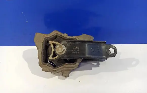 Volvo S60 Engine mount bracket 31277314 30671219