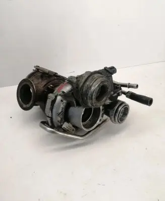 BMW 7 F01 F02 F03 F04 Turbo 757698506 7576985 795196