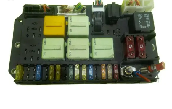 Land Rover Range Rover L322 Fuse box set YQE000351 BEZPIECZNIKOW