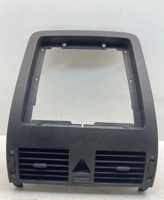 Volkswagen Touran I Dash center air vent grill 1T1819728B