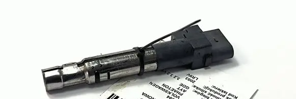Volkswagen Phaeton High voltage ignition coil 0040102044 ZSE044 0095150715