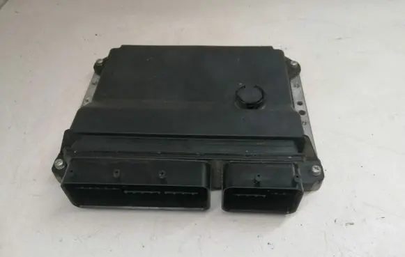 Toyota Avensis T250 Engine control unit/module 8966105C60 MB2754002430