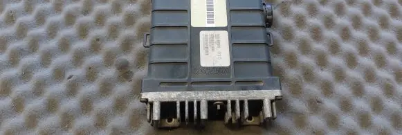 Volkswagen PASSAT B3 Engine control unit/module 443907311B 0261200261 26SA0959