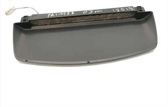 Nissan Primera Third/center stoplight