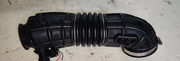 Jeep Compass Air intake hose/pipe 0311369A 4012107A