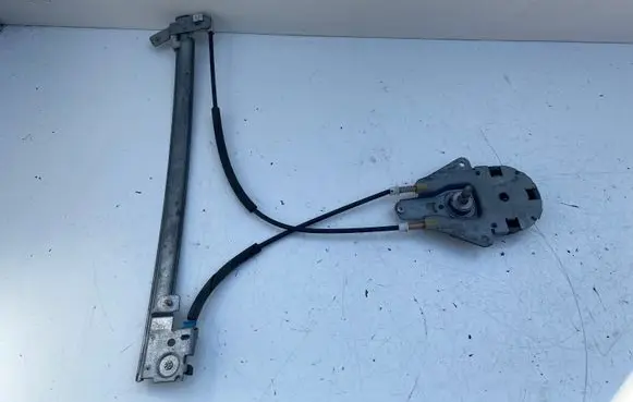 Peugeot 806 Front door manual window regulator 