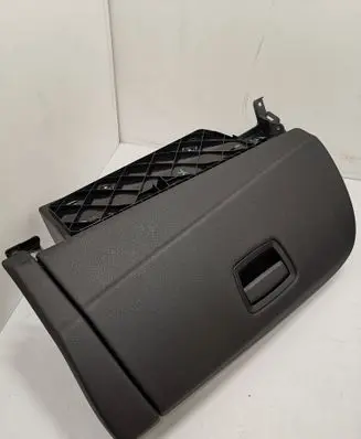 BMW M6 Glove box 9197573