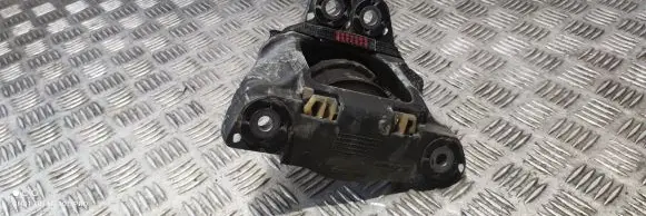 Volvo XC60 Engine mount bracket 32137494