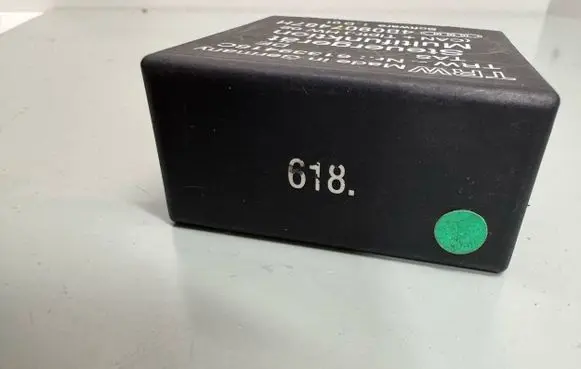 Audi A6 S6 C5 4B Cruise control relay 4B0907487H 61339416C