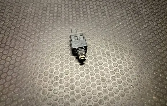 Volvo S80 Brake pedal sensor switch 8622064
