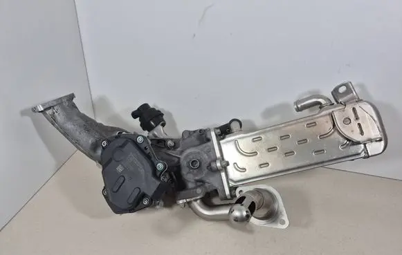 Mercedes-Benz E W212 EGR valve A6511400460 A6511420067 A65114000275