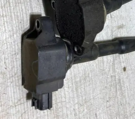 Renault Twingo III High voltage ignition coil 224332428r