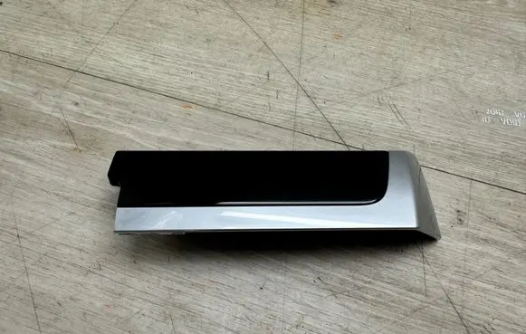 Porsche Cayenne (92A) Dashboard glove box trim 7P5857226P 958552226006BB 26J4261