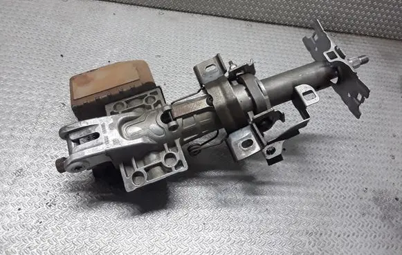 Toyota Corolla Verso AR10 Steering wheel axle FNR8554