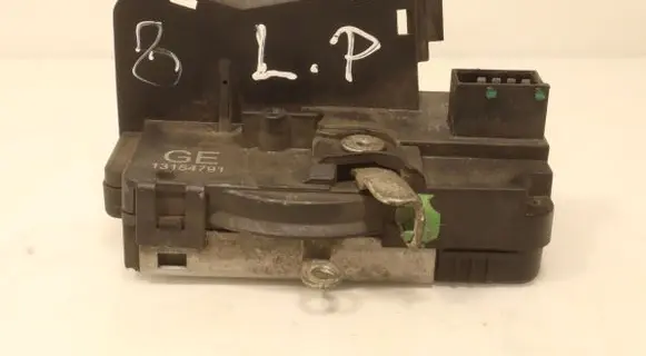 Opel Meriva A Front door lock GE13154791
