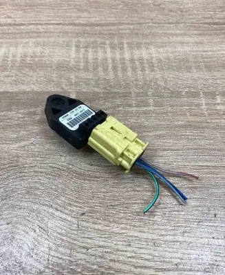 Toyota Corolla E120 E130 Airbag deployment crash/impact sensor 8983105010