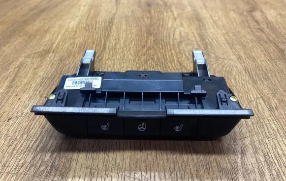KIA Sportage Seat heating switch 4A92041000 F04K000094