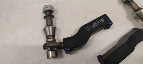 BMW M4 F82 F83 Steering tie rod end s55
