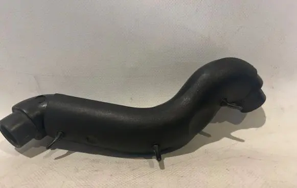 Mercedes-Benz B W245 Breather/breather pipe/hose A6400101182 6400101182 21134403H0