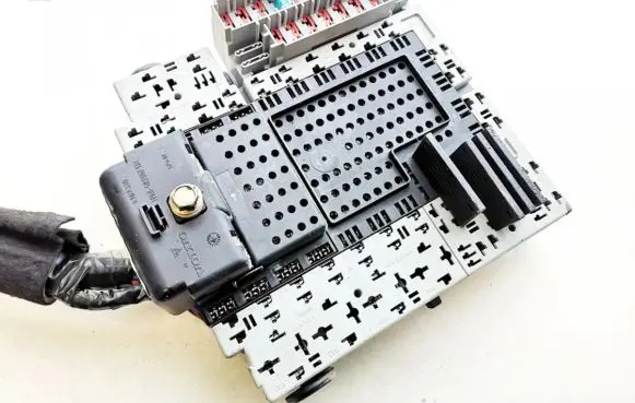 Volvo V70 Fuse box set 8622520 9162316