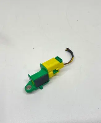 Volkswagen Touran I Airbag deployment crash/impact sensor 5M0909606A 5WK43658