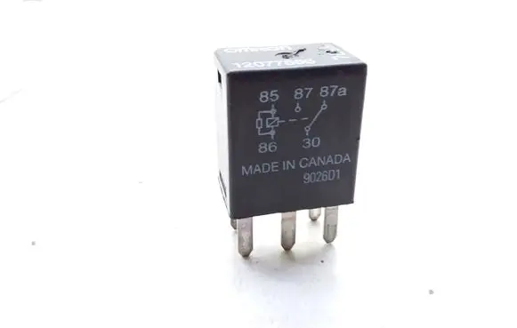 Opel Sintra Hazard warning light relay 12077866 9026D1