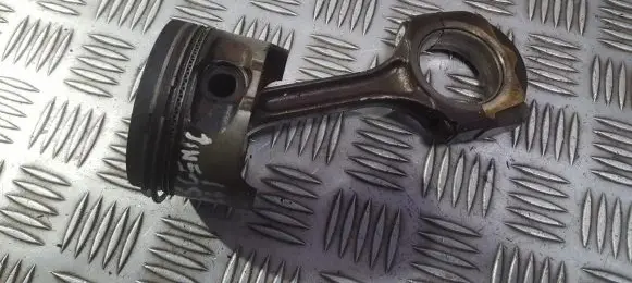 Renault Scenic I Piston with connecting rod