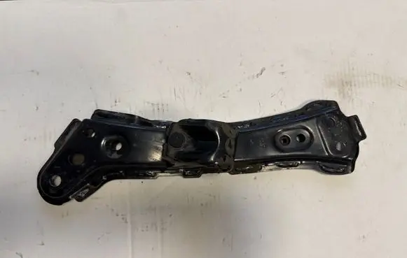 Subaru BRZ Sway bar bush bracket, front 