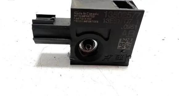 Chevrolet Volt I Airbag deployment crash/impact sensor 13502577 13E81FD71 0951AB
